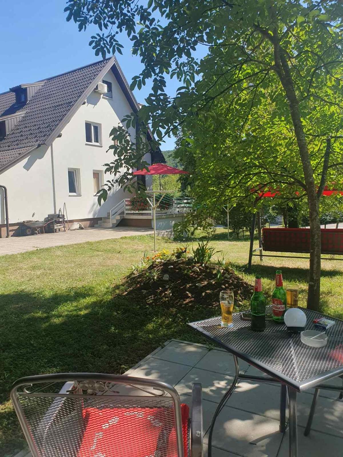 Guesthouse Nikola Plitvička Jezera Exterior foto