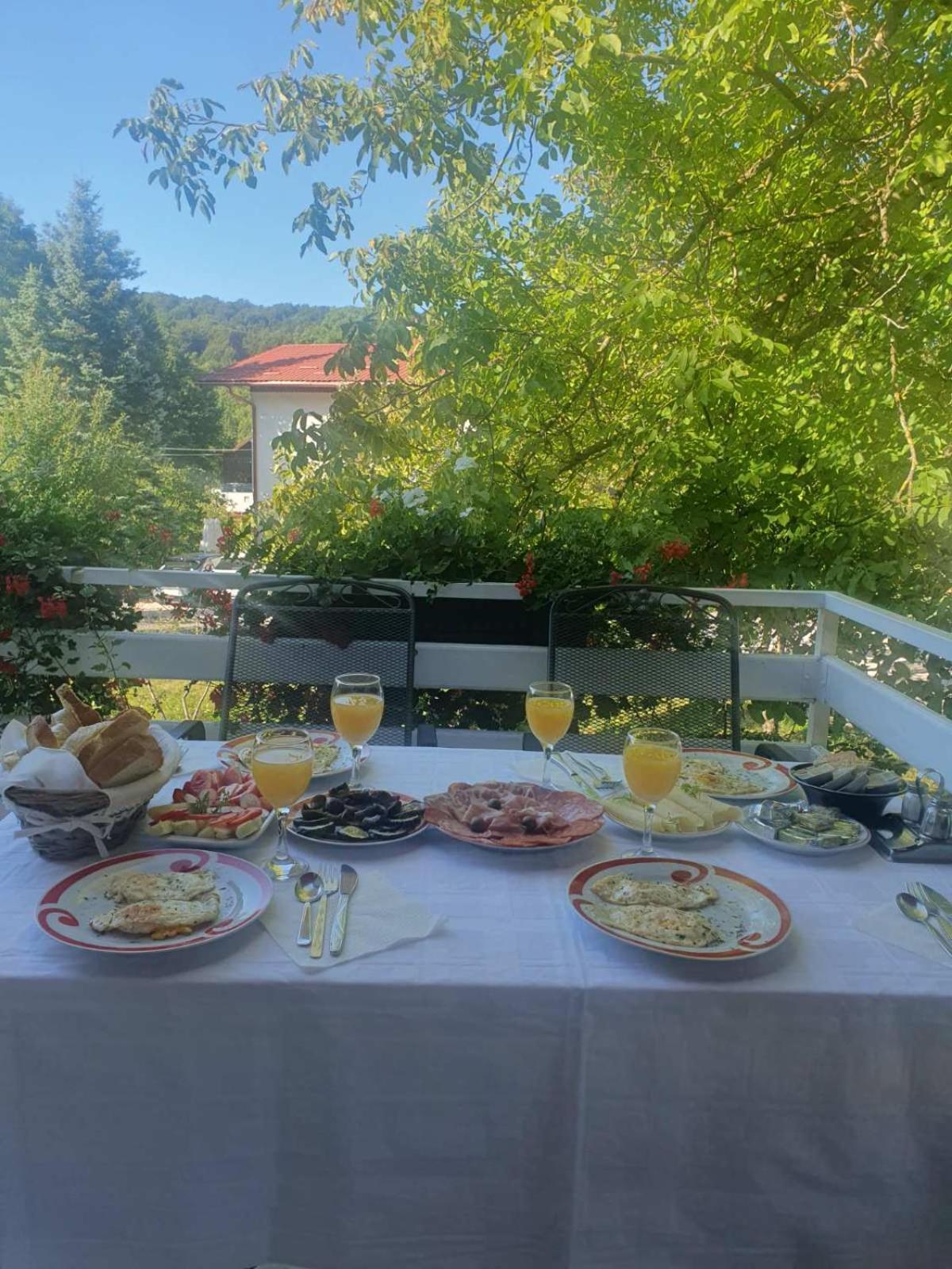 Guesthouse Nikola Plitvička Jezera Exterior foto