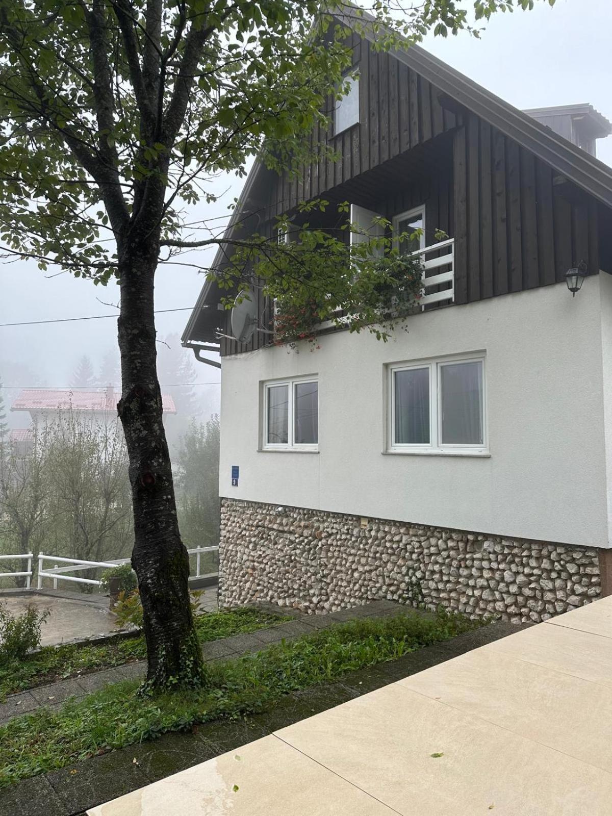 Guesthouse Nikola Plitvička Jezera Exterior foto